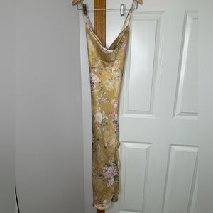 NWT ASTR Gaia Floral Midi Dress